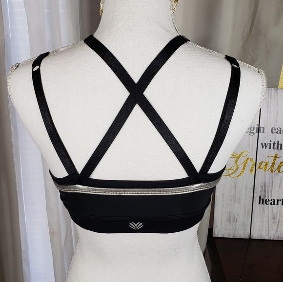 **SOLD**F21 strappy sports bra_* - Picture 3 of 3